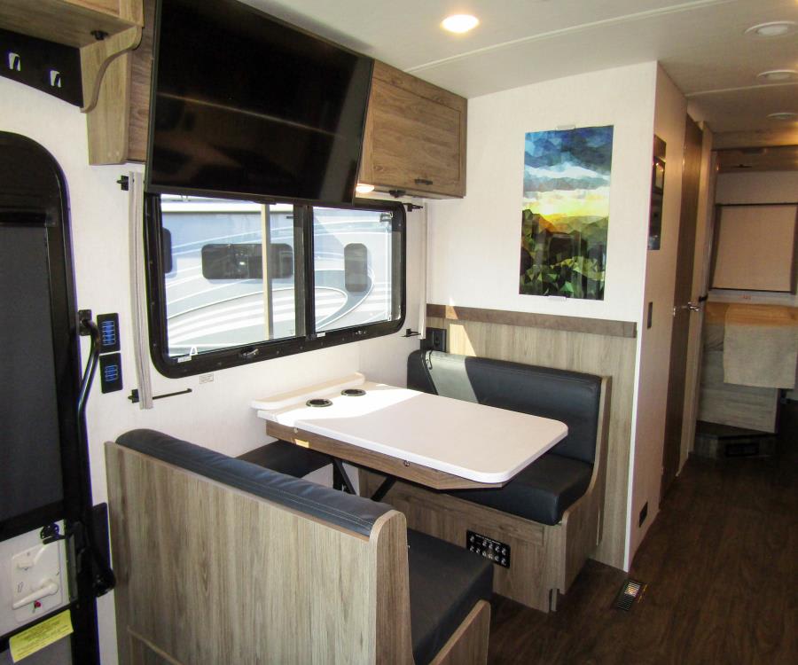 2026 Winnebago VISTA — photo 10 view