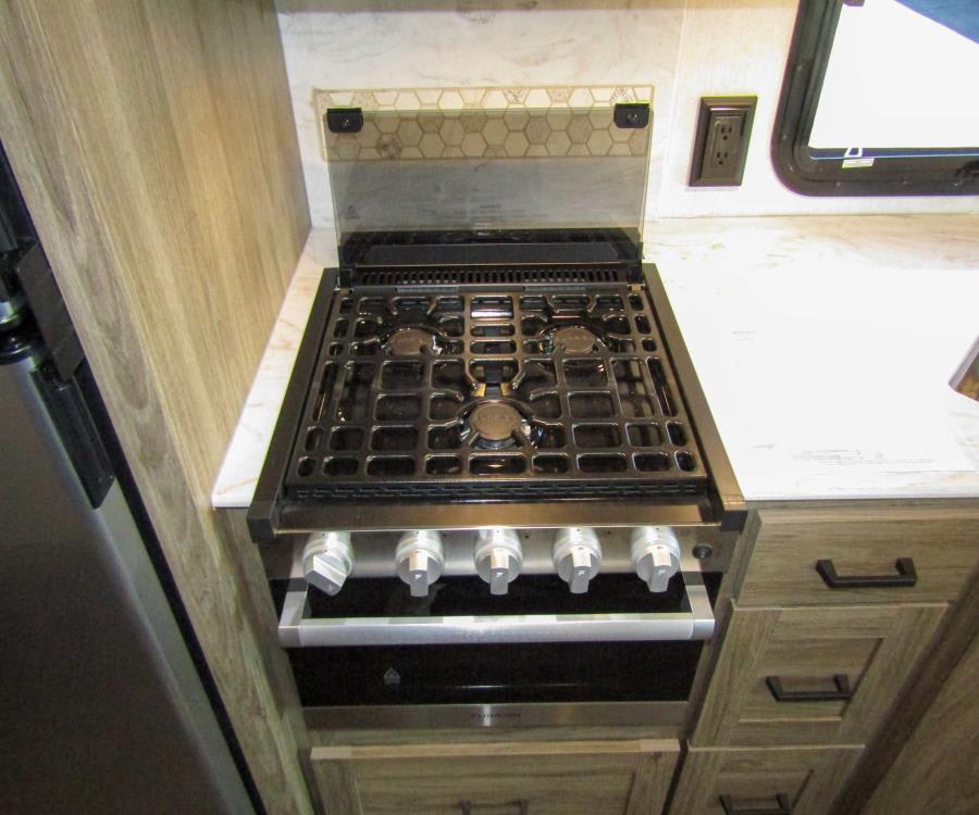 2026 Winnebago VISTA — photo 14 view