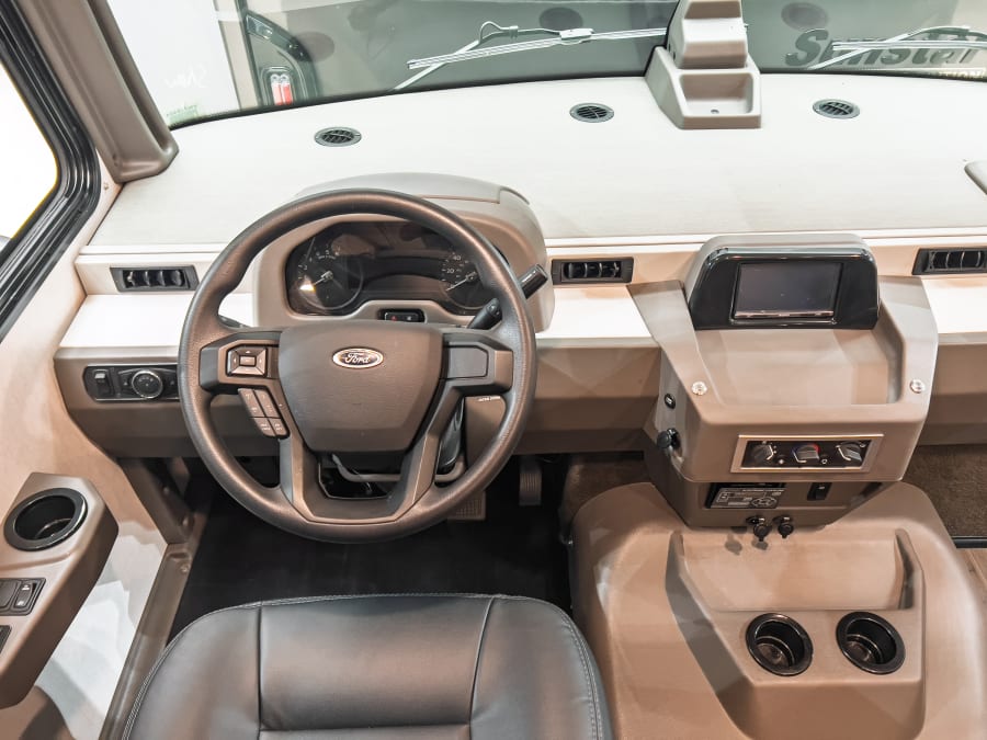2026 Winnebago SUNSTAR — side profile view