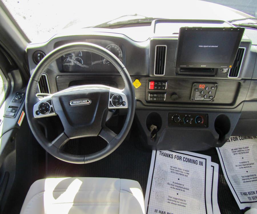 2026 Entegra ACCOLADE XL — side profile view