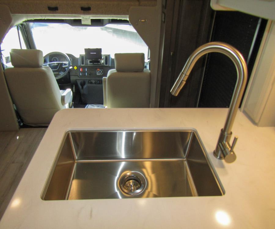 2026 Entegra ACCOLADE XL — photo 13 view