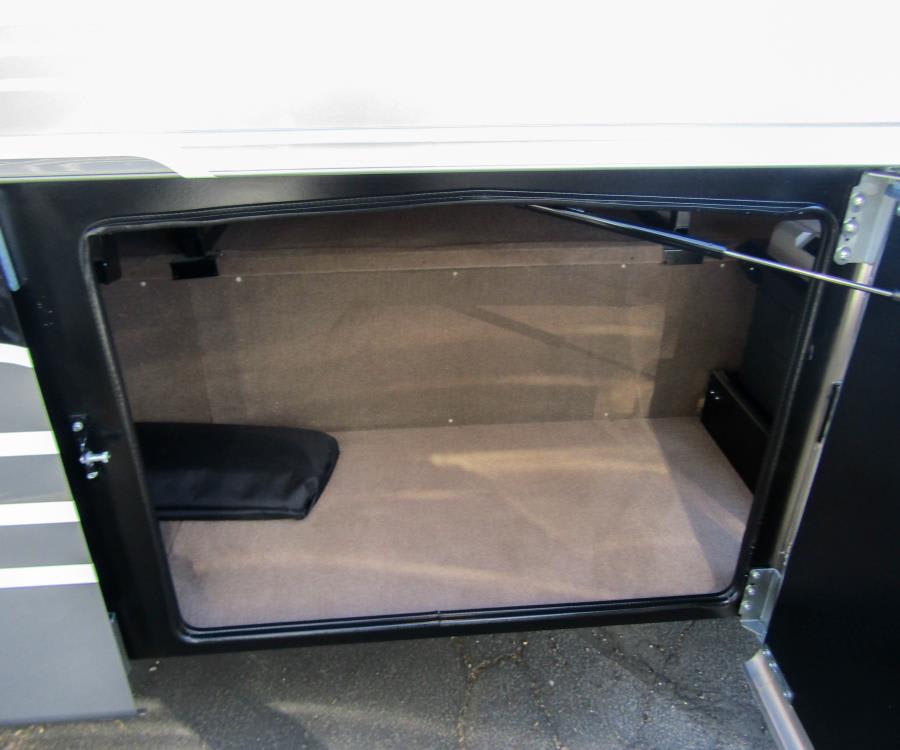 2026 Entegra ACCOLADE XL — photo 28 view