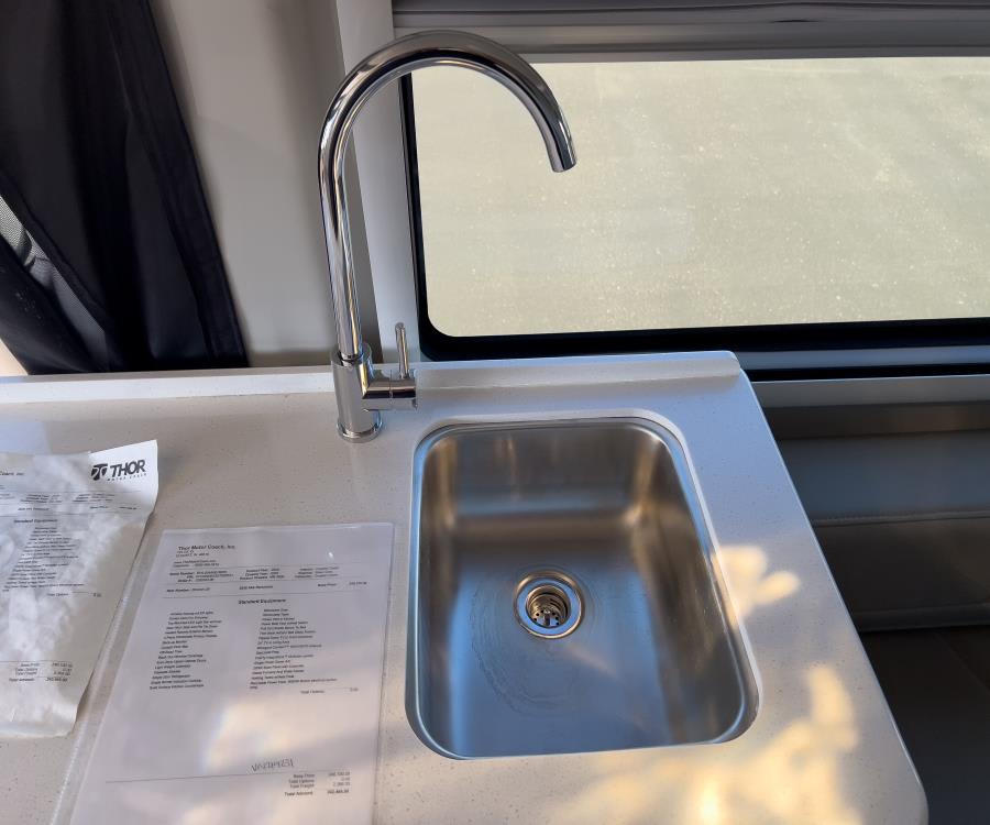 2026 Thor Motor Coach SANCTUARY — photo 11 view
