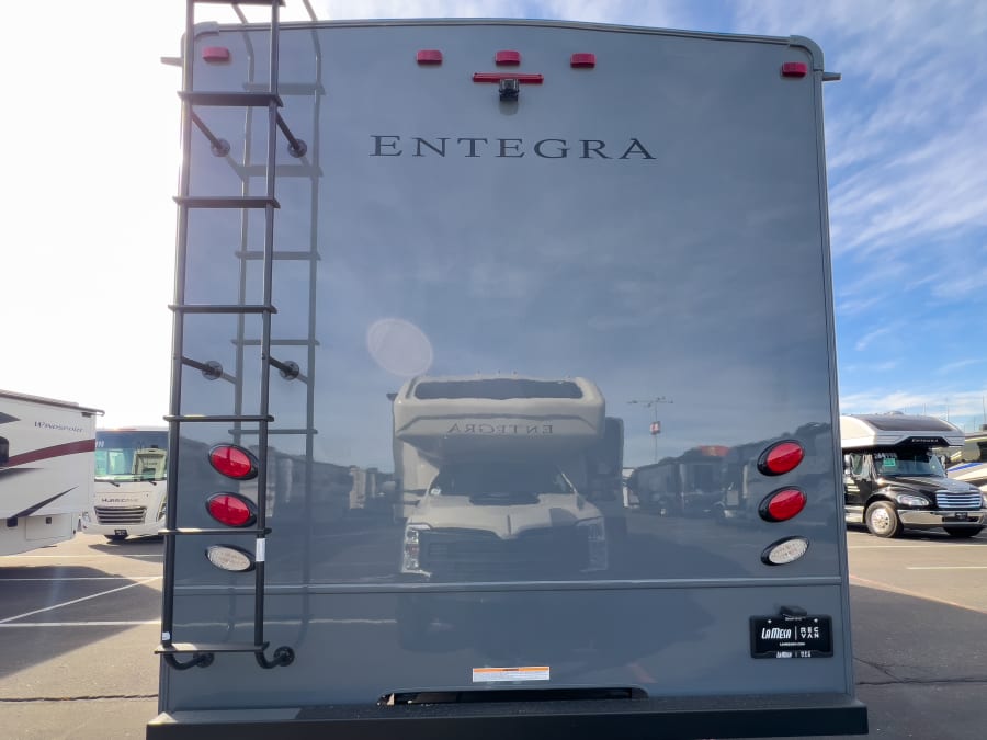 2026 Entegra ESTEEM XL — photo 35 view