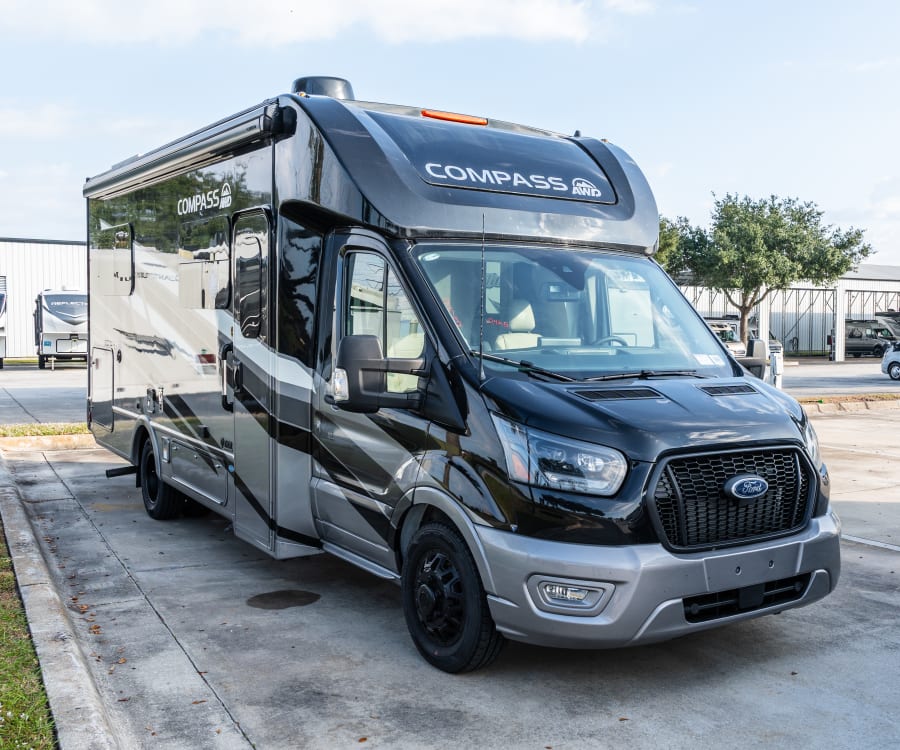 2026 Thor Motor Coach COMPASS AWD