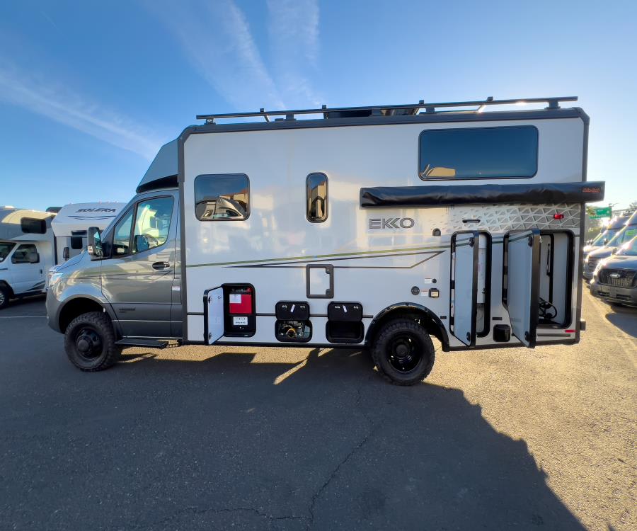 2026 Winnebago EKKO — photo 23 view