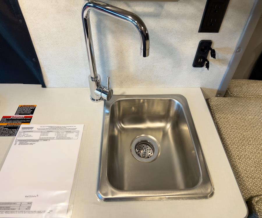 2026 Winnebago SOLIS — photo 12 view