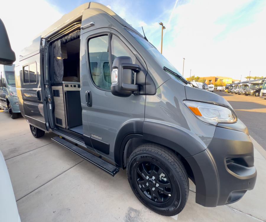2026 Winnebago SOLIS — photo 17 view