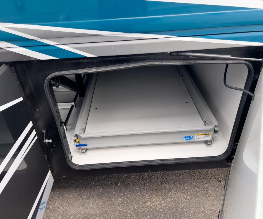 2026 Fleetwood DISCOVERY LXE — photo 21 view