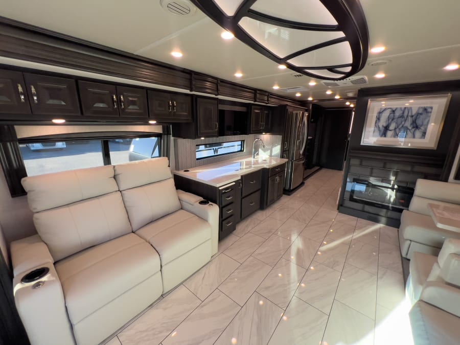 2026 Fleetwood DISCOVERY — photo 11 view