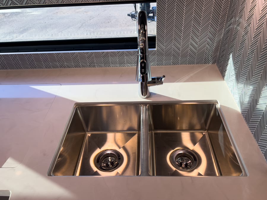 2026 Fleetwood DISCOVERY — photo 14 view
