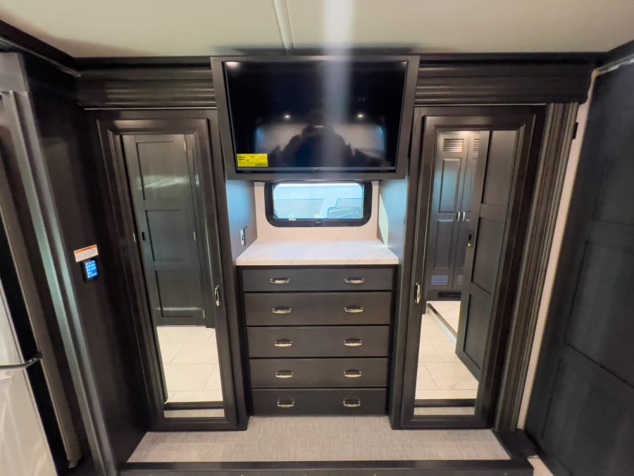 2026 Fleetwood DISCOVERY — photo 17 view
