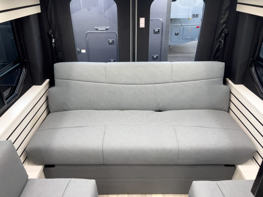 2026 Pleasure Way ONTOUR — photo 15 view