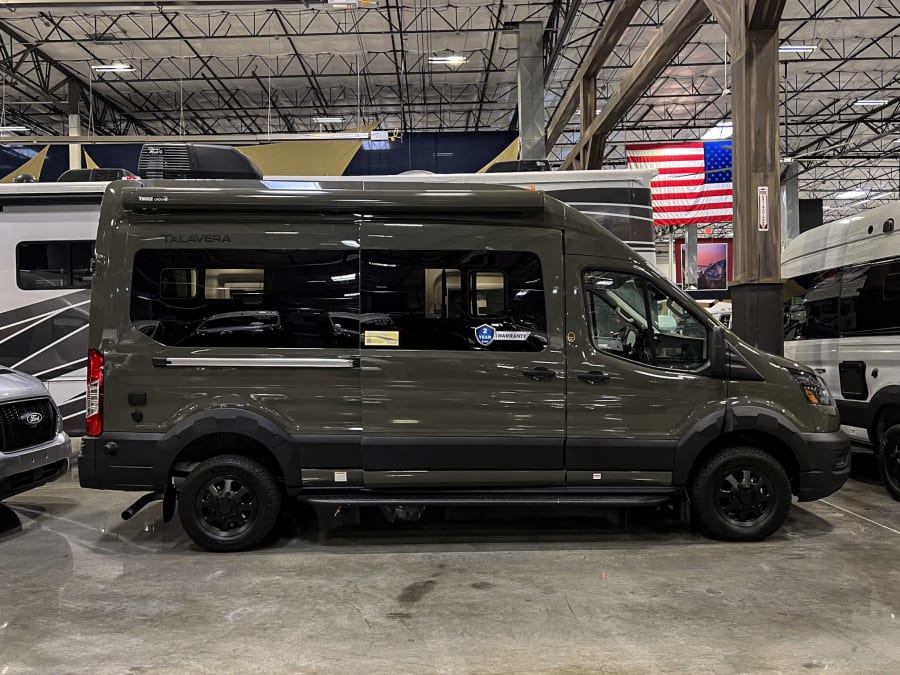 2026 Thor Motor Coach TALAVERA — photo 16 view