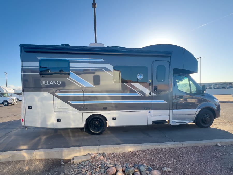 2026 Thor Motor Coach DELANO — photo 18 view