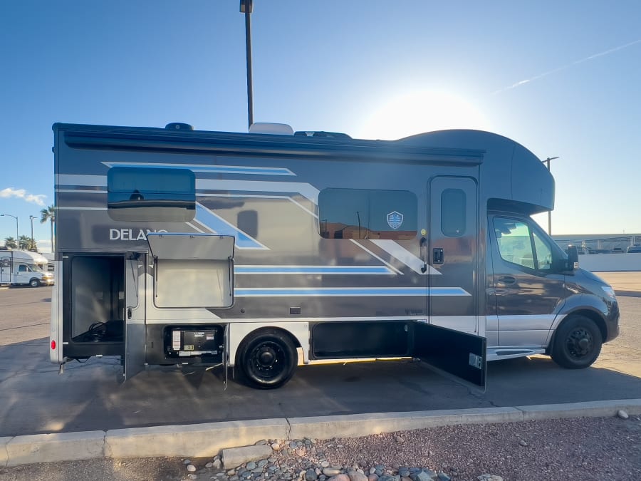 2026 Thor Motor Coach DELANO — photo 19 view