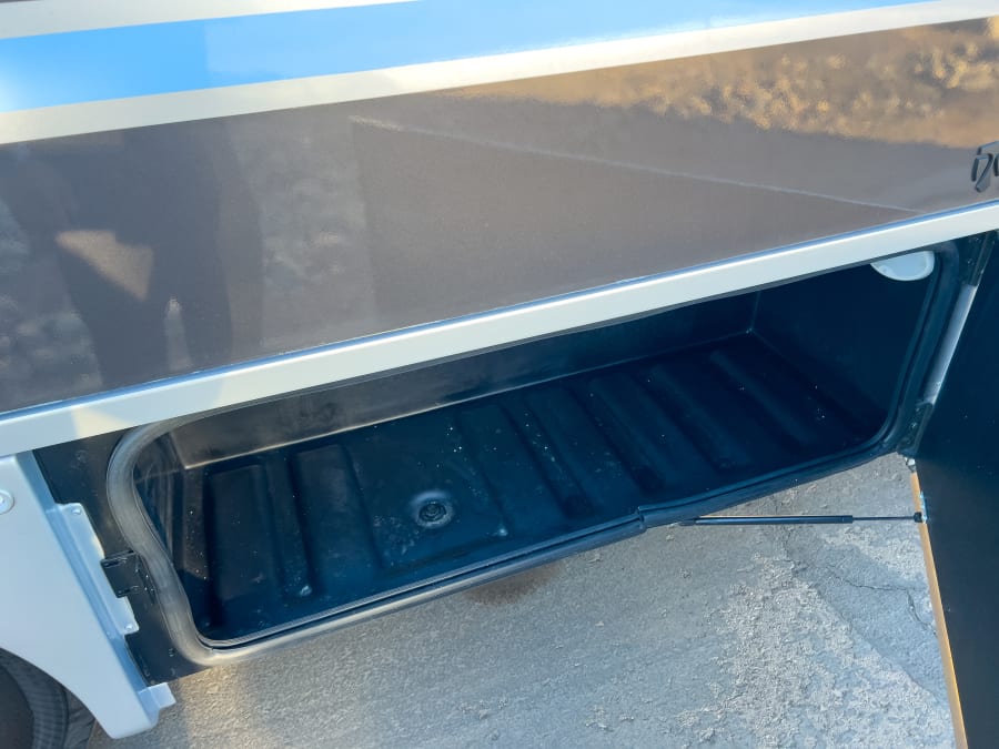 2026 Thor Motor Coach DELANO — photo 23 view