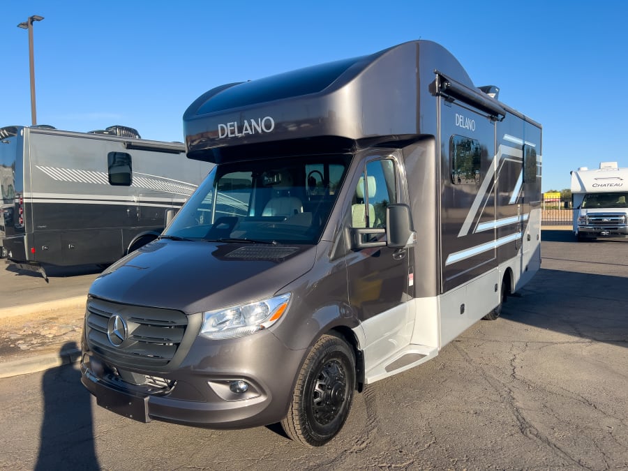 2026 Thor Motor Coach DELANO — photo 32 view