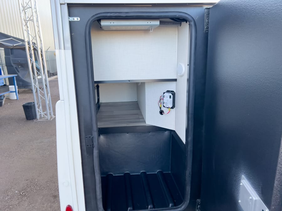 2026 Thor Motor Coach DELANO — photo 20 view