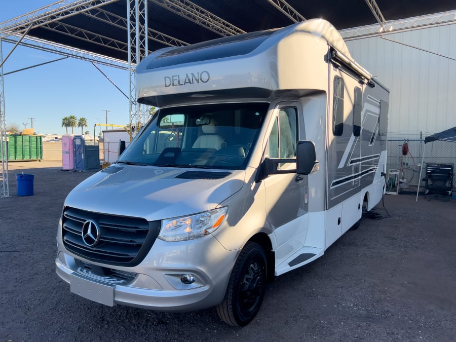 2026 Thor Motor Coach DELANO — photo 32 view