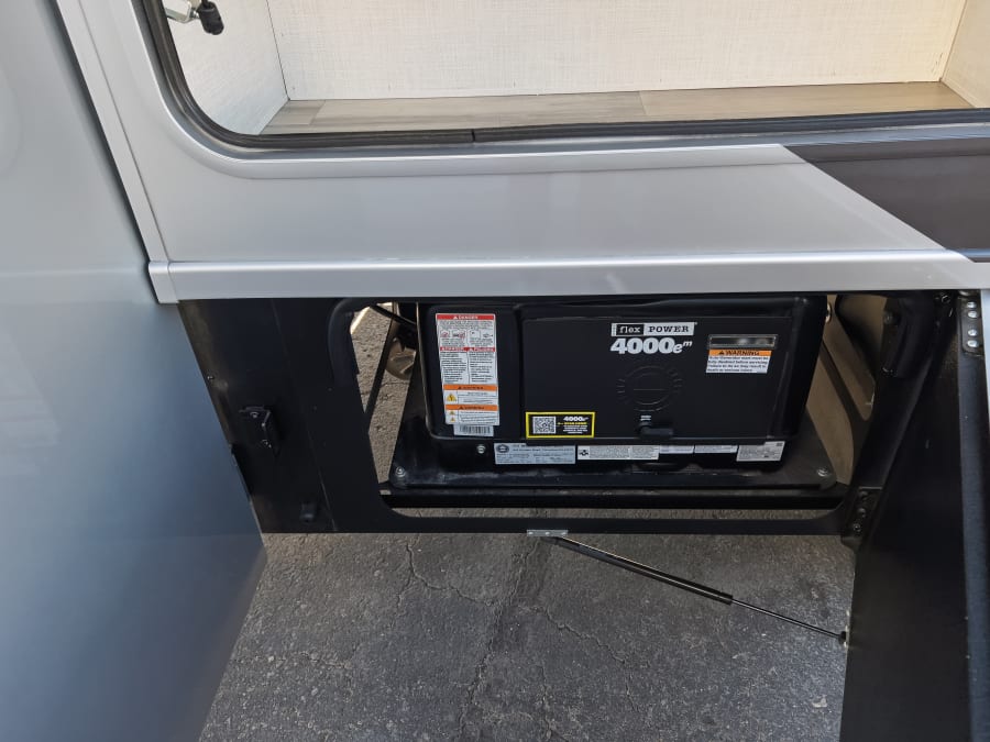 2026 Thor Motor Coach DELANO — photo 21 view