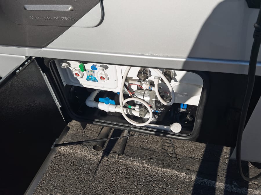 2026 Thor Motor Coach DELANO — photo 27 view
