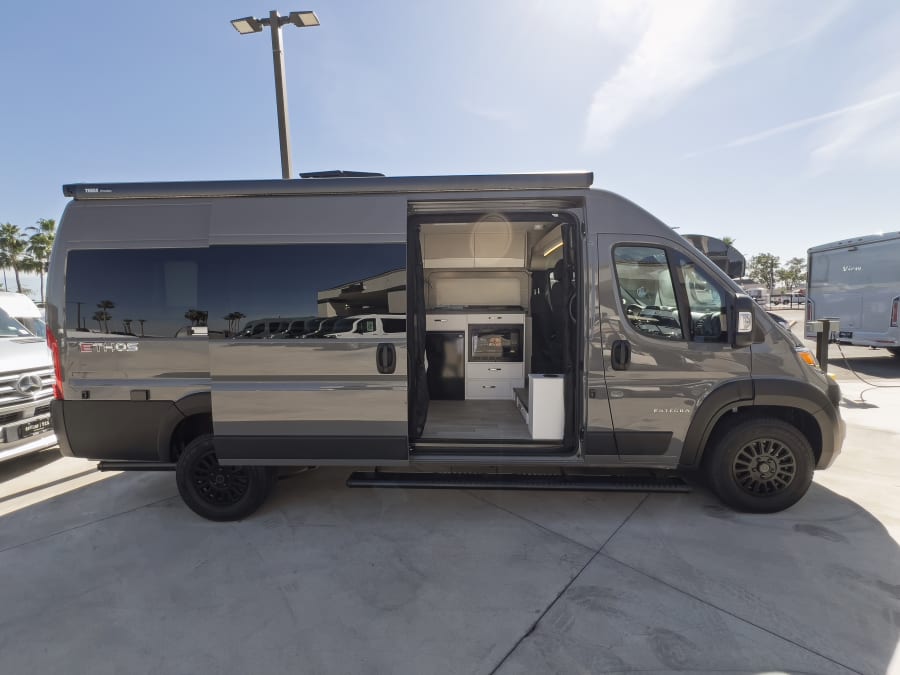2026 Entegra ETHOS — photo 17 view