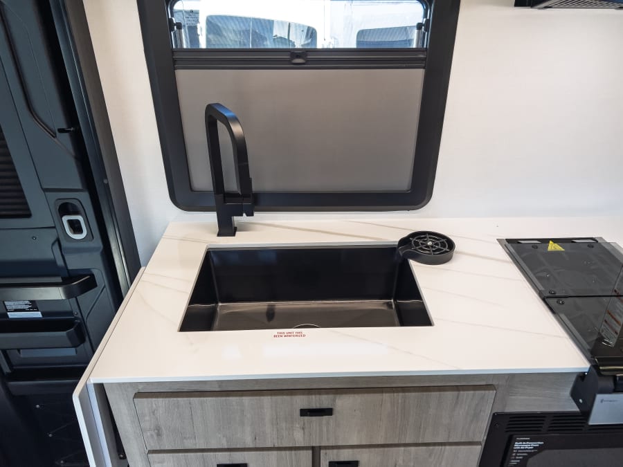 2026 Grand Design LINEAGE SERIES M — photo 11 view