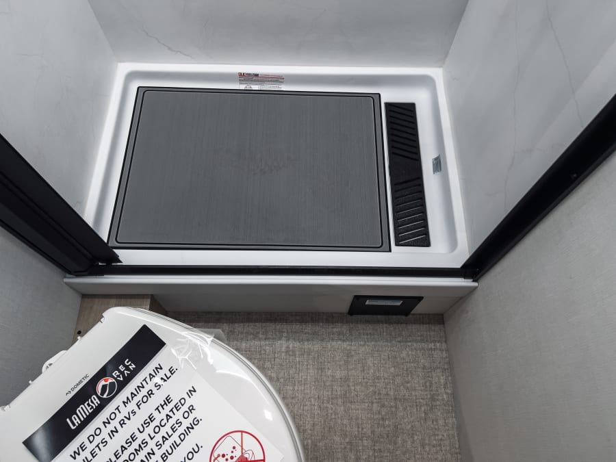 2026 Grand Design LINEAGE SERIES M — photo 16 view