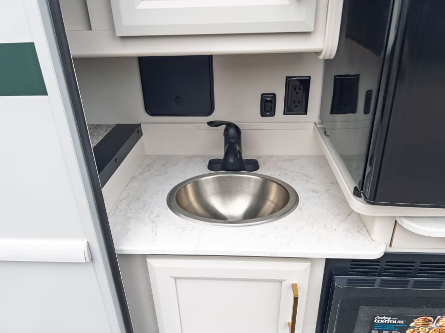 2026 Fleetwood FLAIR — photo 21 view
