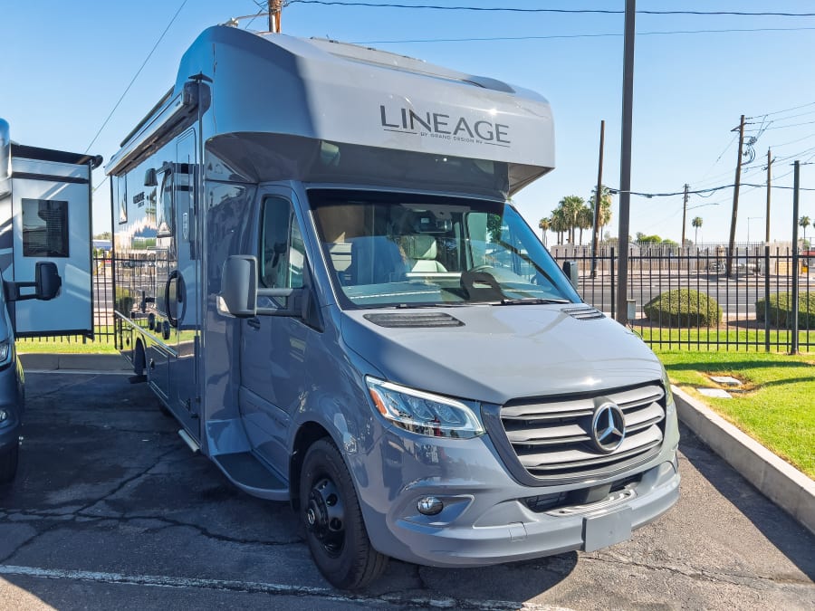 2027 Grand Design LINEAGE SERIES M