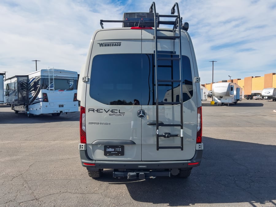 2027 Winnebago REVEL SPORT — photo 19 view
