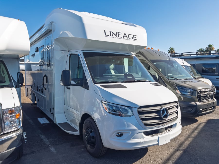 2027 Grand Design LINEAGE SERIES M