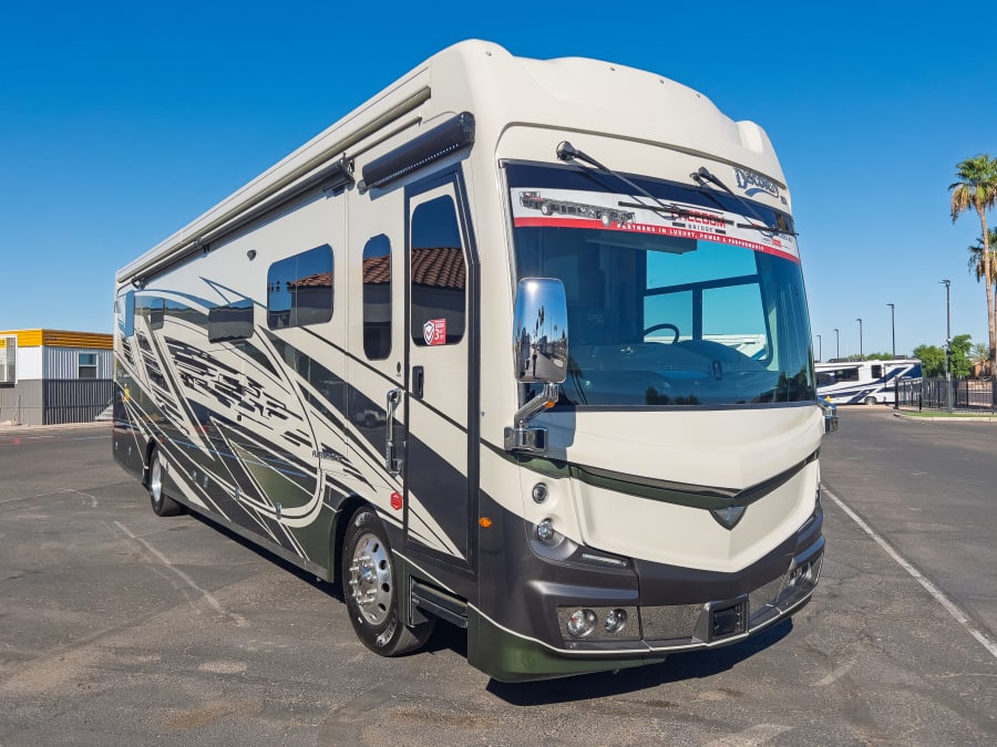 2027 Fleetwood DISCOVERY LXE