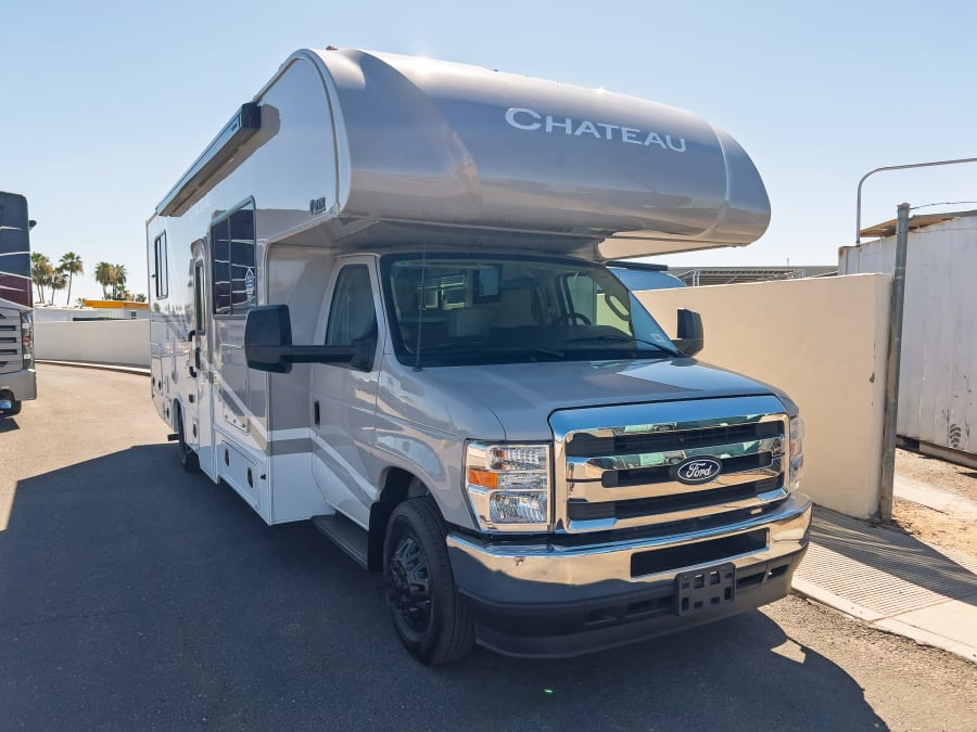 2027 Thor Motor Coach CHATEAU