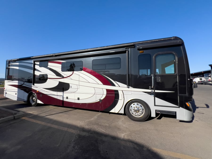 2018 Fleetwood PACE ARROW — photo 23 view