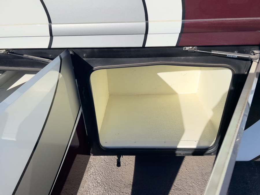 2018 Fleetwood PACE ARROW — photo 31 view