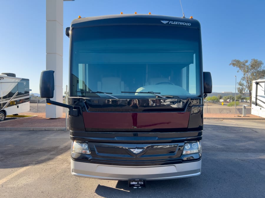 2018 Fleetwood PACE ARROW — photo 41 view