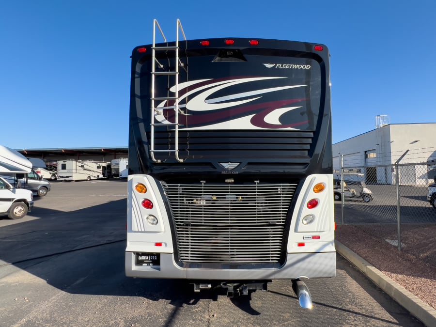 2018 Fleetwood PACE ARROW — photo 42 view
