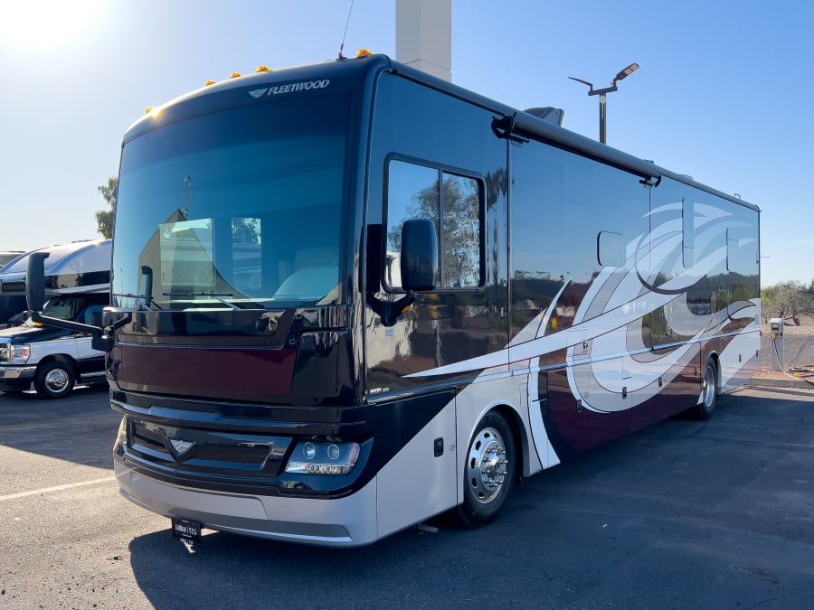 2018 Fleetwood PACE ARROW — photo 43 view