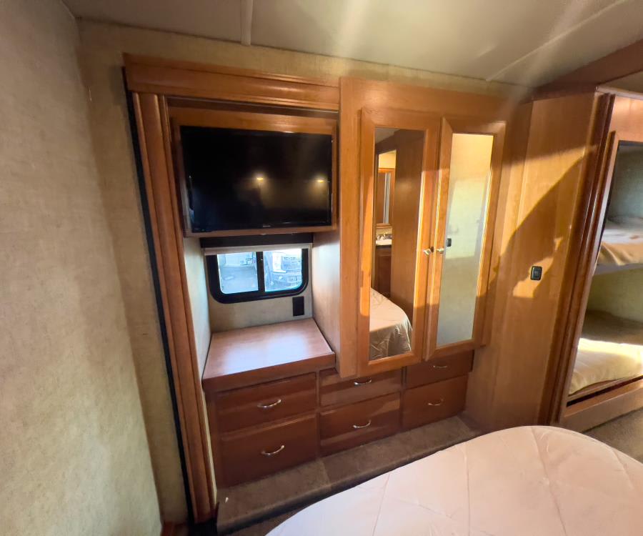 2018 Winnebago SUNSTAR — photo 19 view