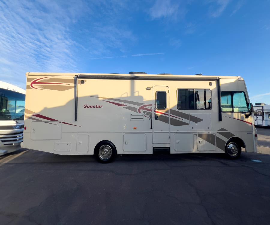 2018 Winnebago SUNSTAR — photo 20 view