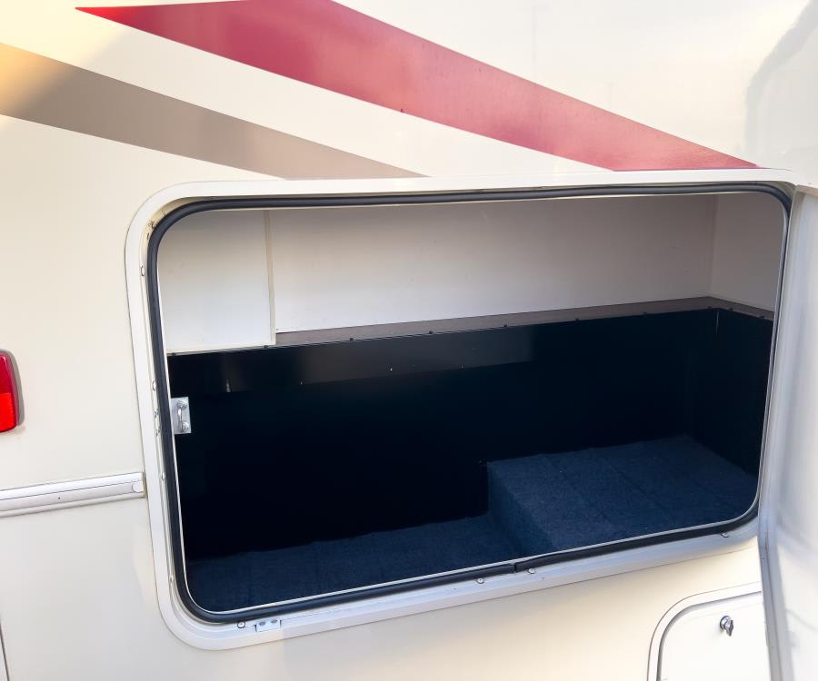 2018 Winnebago SUNSTAR — photo 22 view