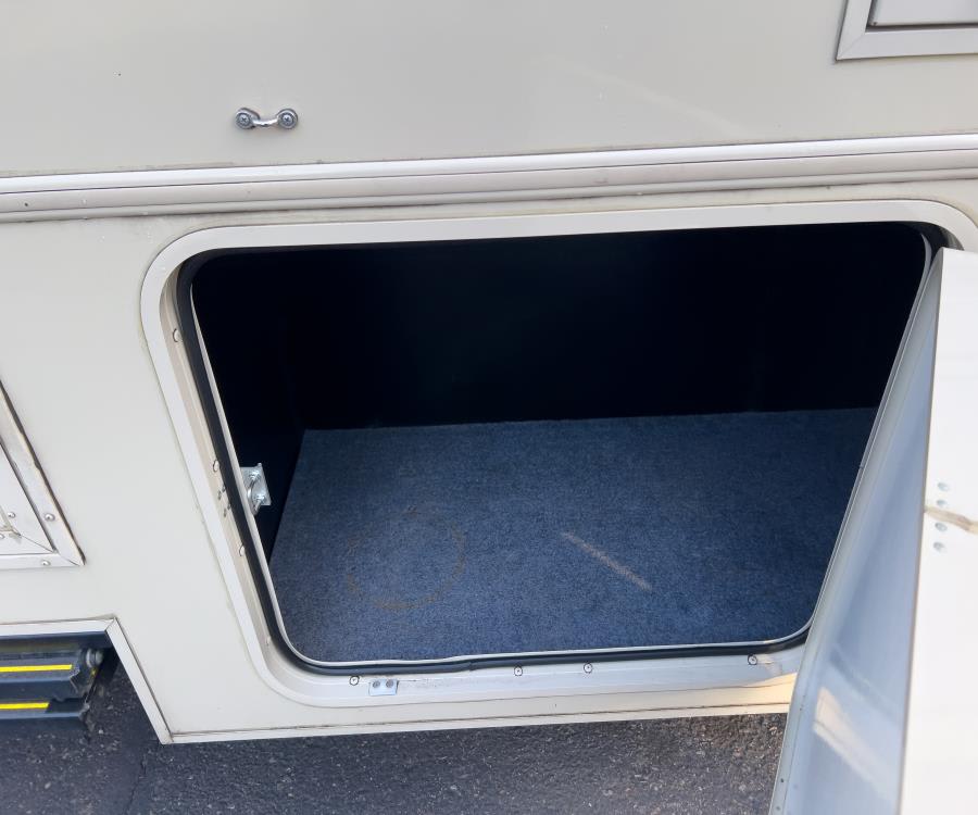 2018 Winnebago SUNSTAR — photo 26 view