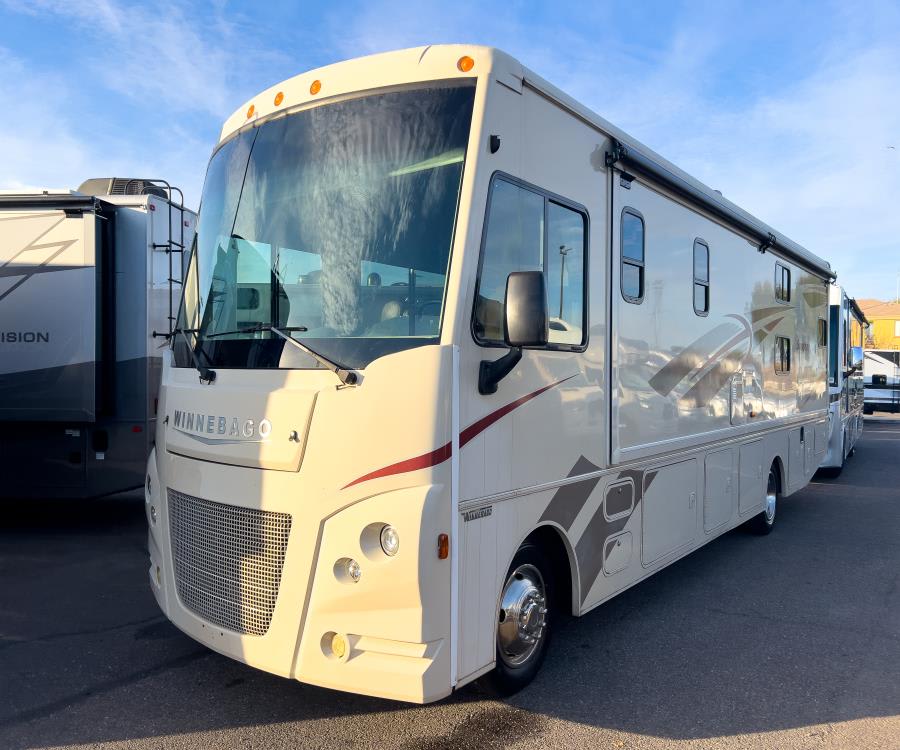 2018 Winnebago SUNSTAR — photo 38 view