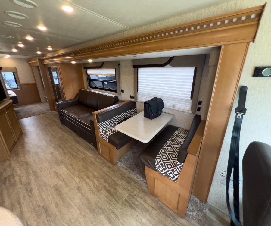 2018 Newmar BAY STAR — engine compartment view