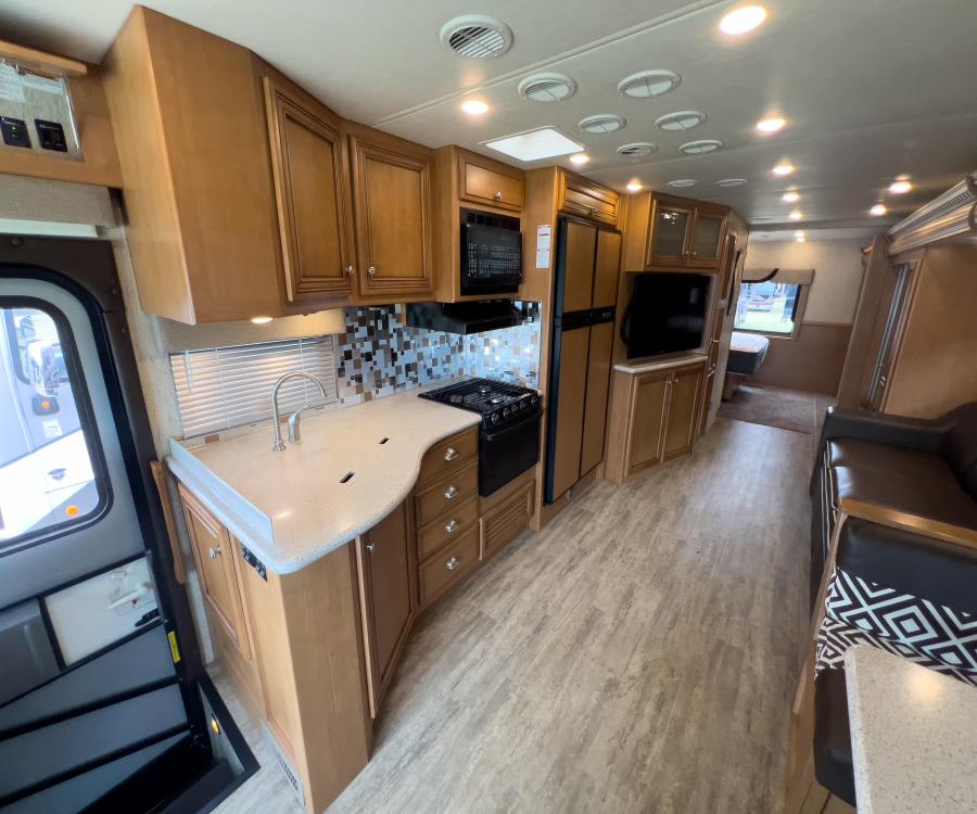 2018 Newmar BAY STAR — photo 9 view