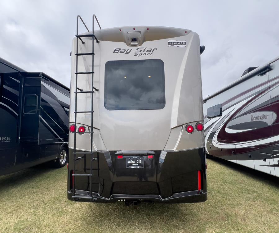 2018 Newmar BAY STAR — photo 37 view