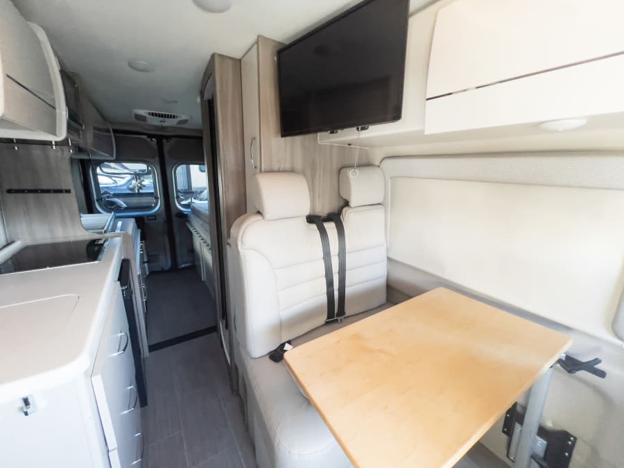 2023 Thor Motor Coach TELLARO — photo 7 view