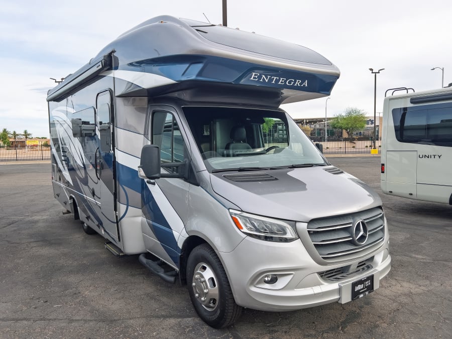 2021 Entegra QWEST